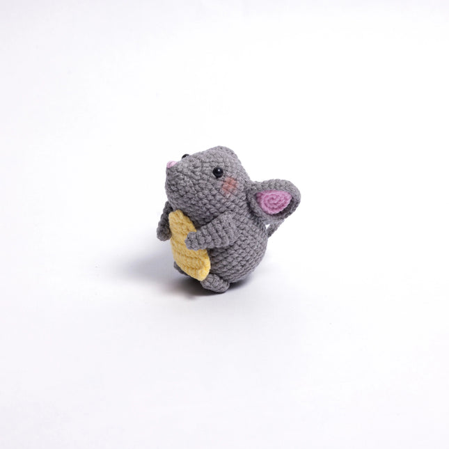 Mouse, the Cheese Thief