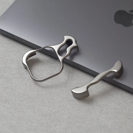 Premium Zinc Alloy iPhone Case - Luxury Protective Cover for iPhone 15/14/13 Series