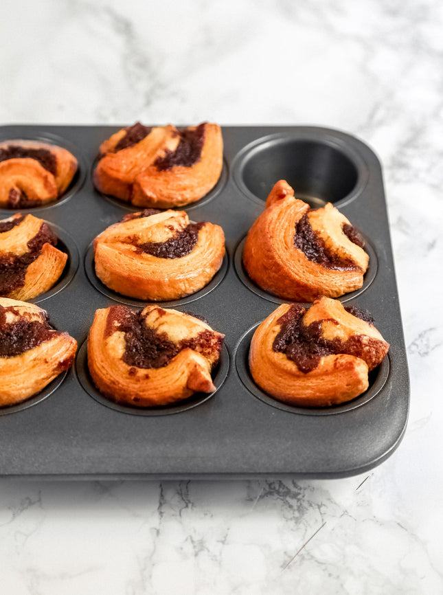 MasterClass Smart Space Stacking PTFE, PFOA and BPA Free Non-Stick Bakeware Set, 7 Piece Baking Trays, Gift Boxed, Grey