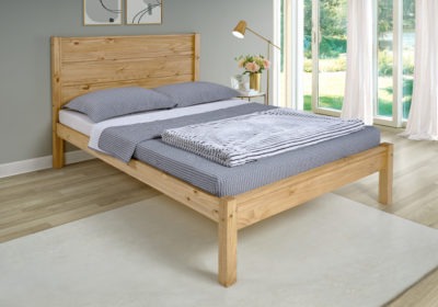 Barton 4'6" Bed in Waxed Pine