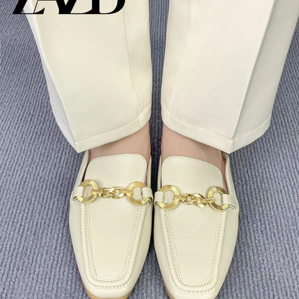 British Style Women's Flat Shoes with Thick Heel & Pearl Accent