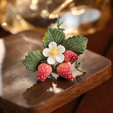 🍓 Berry Sweet Summer Strawberry Micro Crochet Brooch