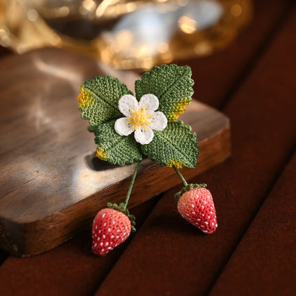 🍓 Berry Sweet Summer Strawberry Micro Crochet Brooch