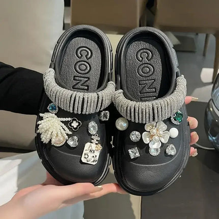 Fashion Charms Clogs New Arrival Thick Sole Outdoor Women Slippers High Quality Summer Beach Sandals For Girls