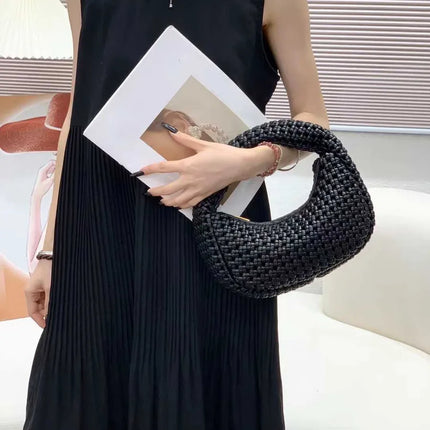 Women's Medium Pu Leather Solid Color Streetwear Weave Dumpling Shape Zipper Handbag